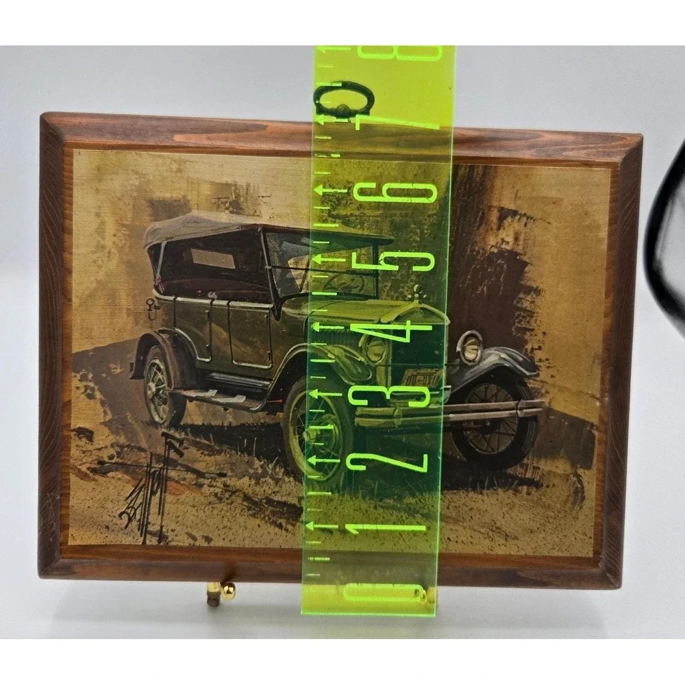 Vintage Ford Model T Wooden Wall Plaque - Classic Antique Car‎ Decor